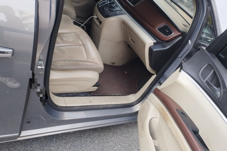 别克GL8 2018款 28T 豪华型 国VI局部细节9005