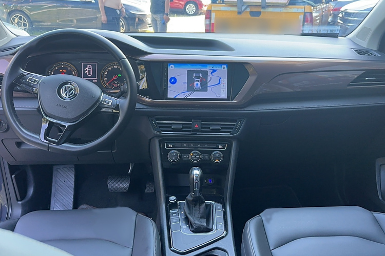 大众 途岳 2019款 280TSI 两驱舒适版 国V中控内饰7003