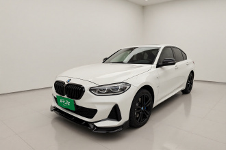 宝马1系 2022款 125i M运动曜夜版