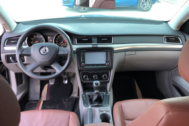 斯柯达 速派 2013款 1.4TSI 手动绅仕版中控内饰7003