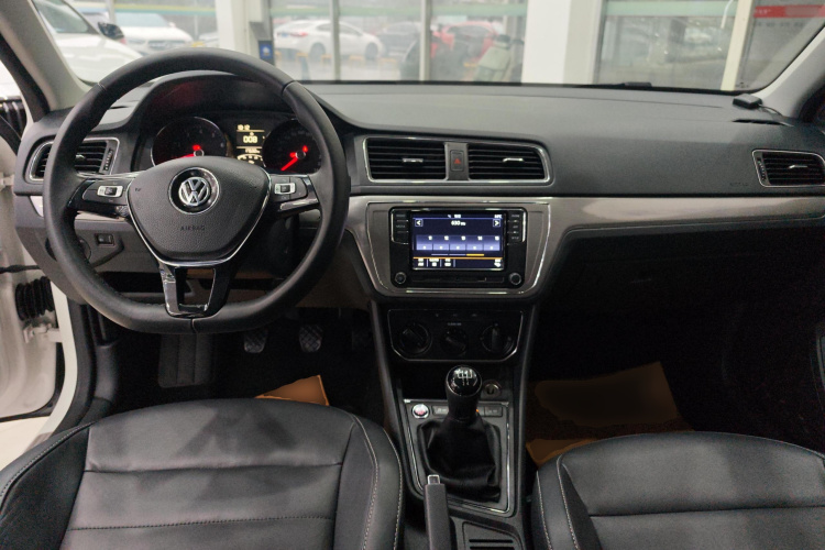 大众 朗逸 2017款 1.6L 手动舒适版中控内饰12