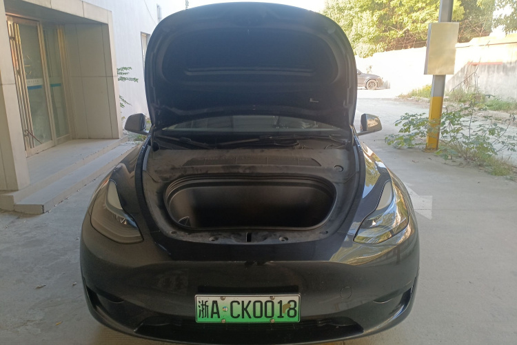 特斯拉 Model Y 2024款 后轮驱动版机舱底盘24
