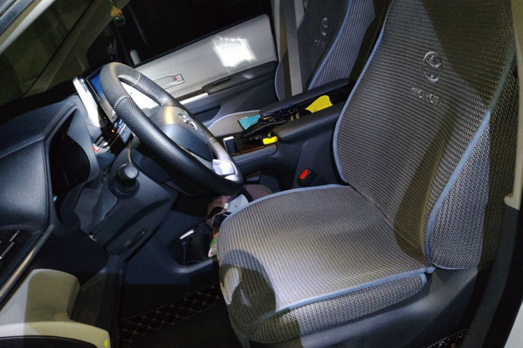 丰田 赛那SIENNA 2023款 2.5L混动 舒适版中控内饰19