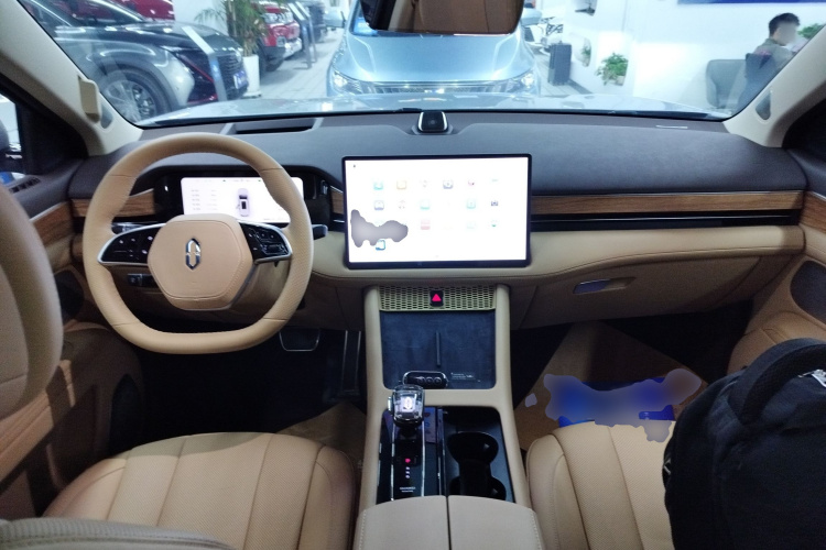 鸿蒙智行 问界M7 2024款 1.5T 后驱Plus版 5座中控内饰12