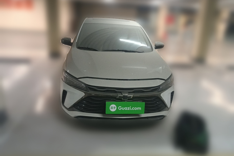 雪佛兰 科鲁泽 2023款 1.3T 轻混自动尊享版车身外观2