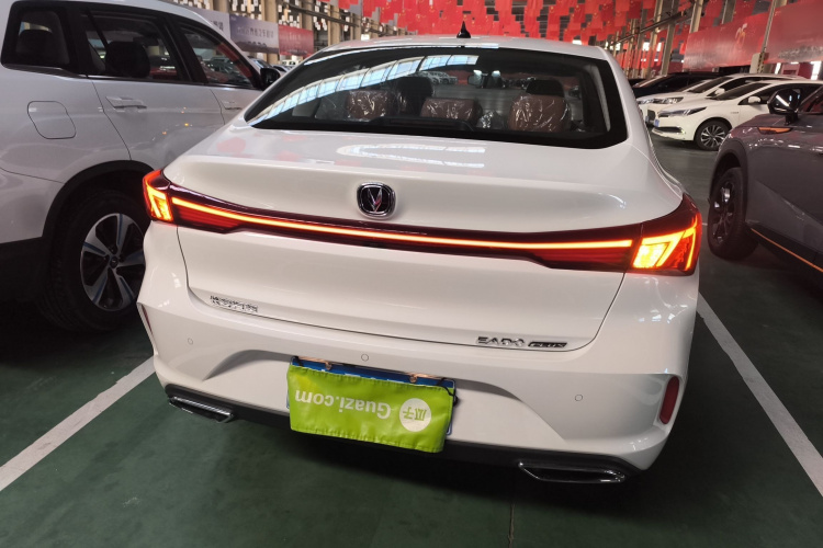 长安 逸动 2025款 PLUS 1.4T 双离合高能版车身外观6004