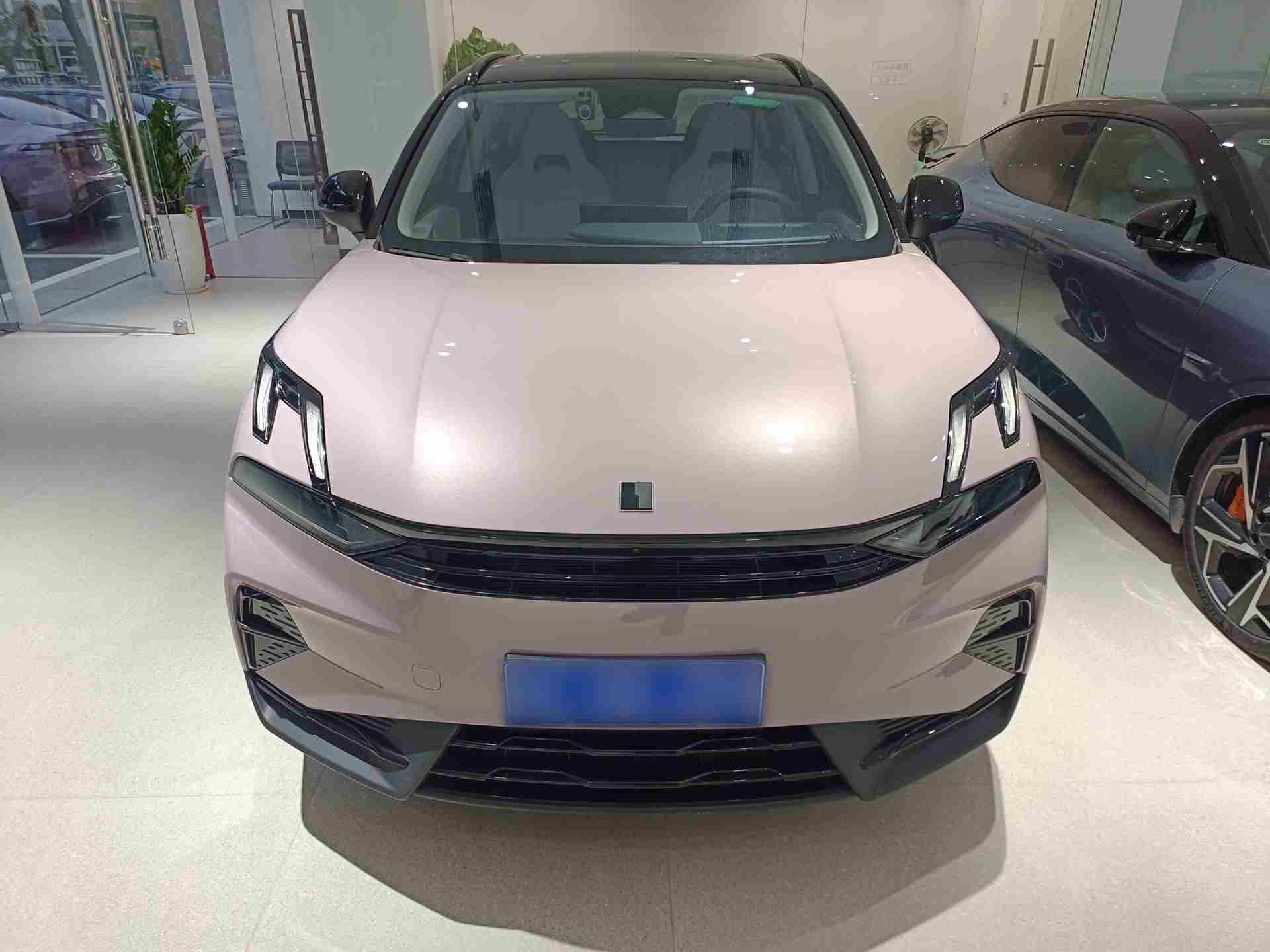 深圳二手领克06 2025款，这车每月能比新车省出多少油钱？