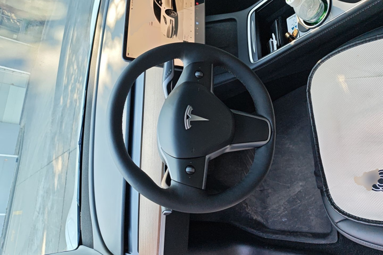 特斯拉 Model 3 2022款 后轮驱动版中控内饰13