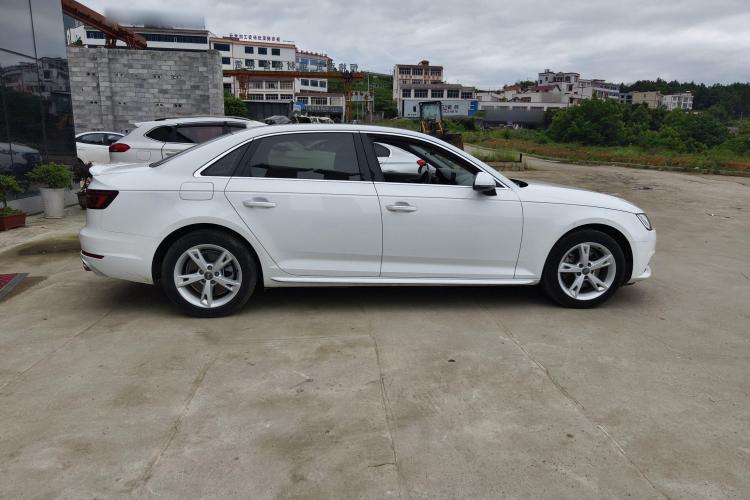 奥迪A4L 2018款 30周年年型 30 TFSI 进取型车身外观6005