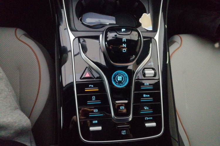 比亚迪 秦PLUS 2023款 冠军版 EV 420KM领先型局部细节18