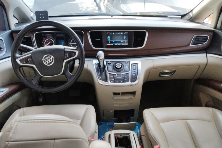 别克GL8 2017款 25S 豪华型 国V中控内饰7002