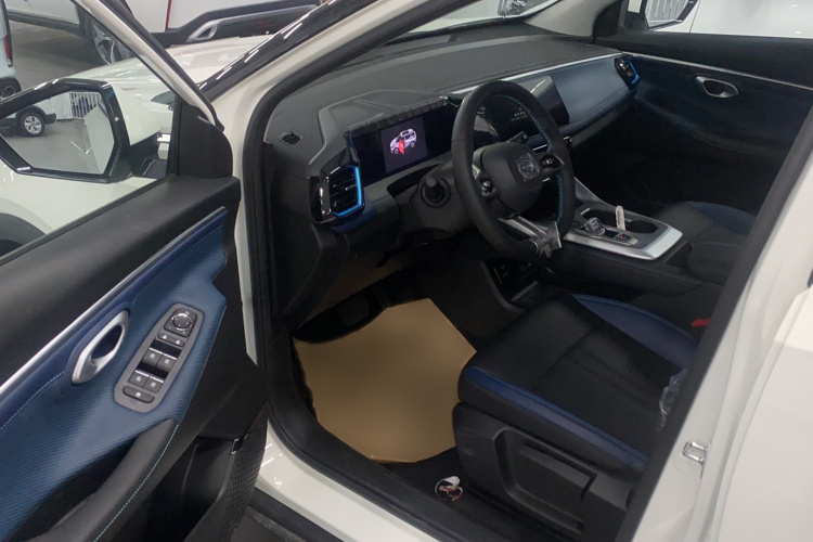 广汽传祺 传祺GS3 2023款 影速 270T 劲享版中控内饰7002