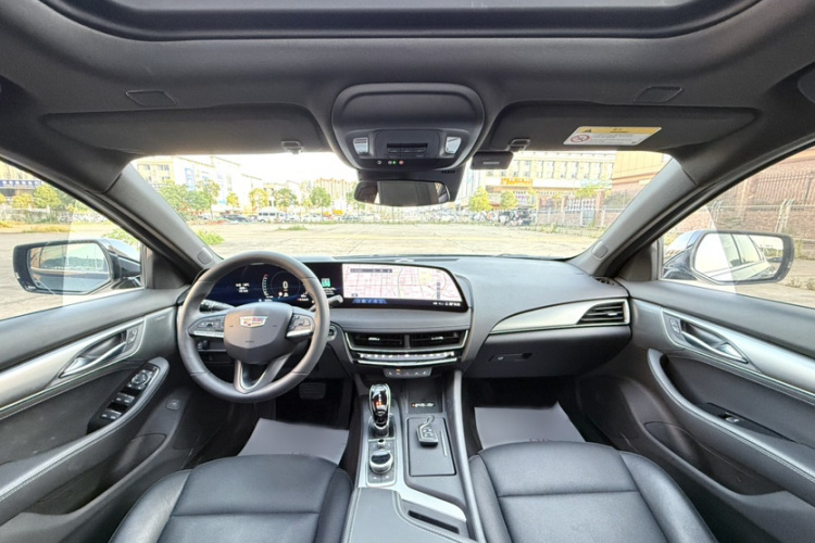 凯迪拉克CT5 2024款 28T 豪华型Pro中控内饰7011