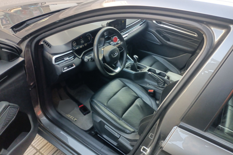 吉利汽车 帝豪 2022款 第4代 1.5L 手动精英型中控内饰7003