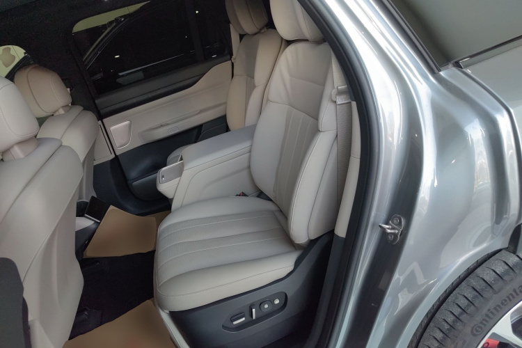 蔚来ES8 2024款 100kWh 签名版中控内饰21