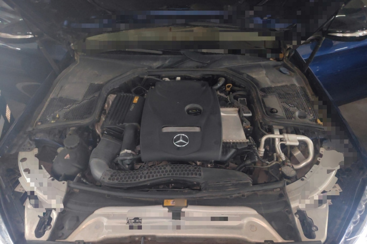 奔驰C级 2018款 C 200 运动版局部细节24