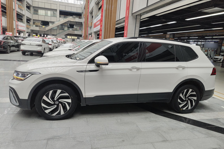 大众 途观L 2022款 330TSI 自动两驱舒享版车身外观6003