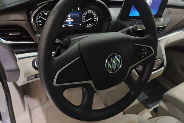 别克GL8 2023款 陆上公务舱 舒适型中控内饰13