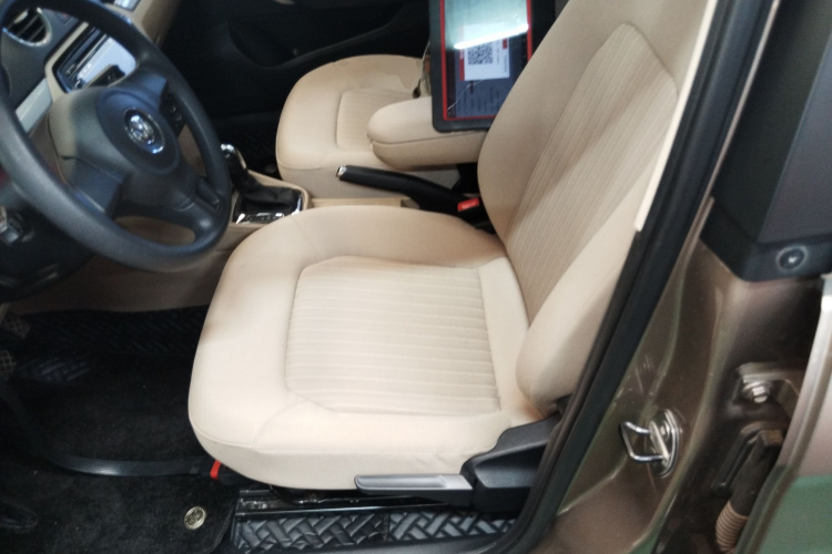 大众 捷达 2013款 1.6L 自动舒适型局部细节19