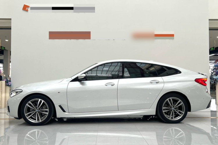 宝马6系GT 2019款 630i M运动套装车身外观6004