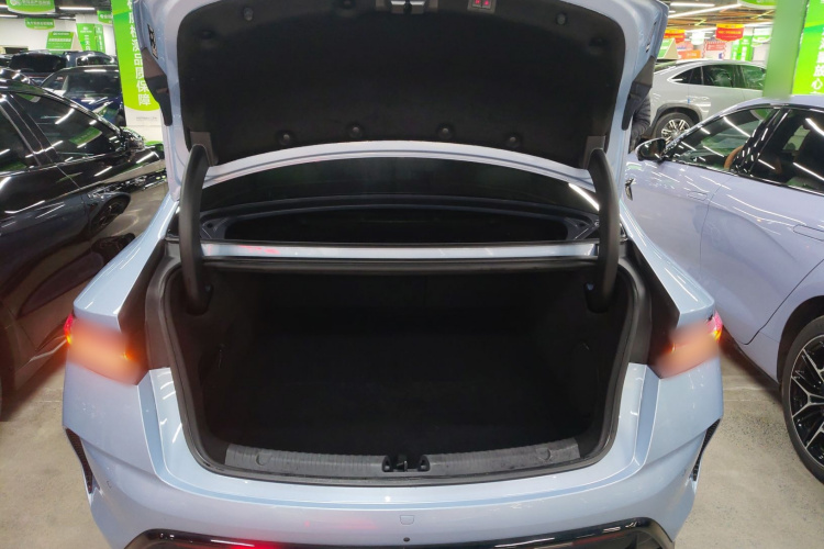 比亚迪 海豹 2022款 650km 四驱性能版机舱底盘23