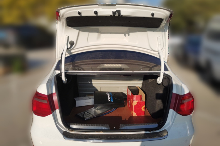 大众 捷达 2015款 质惠版 1.6L 自动时尚型中控内饰23