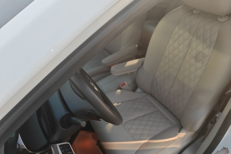 别克GL8 2023款 陆上公务舱 智享型局部细节19