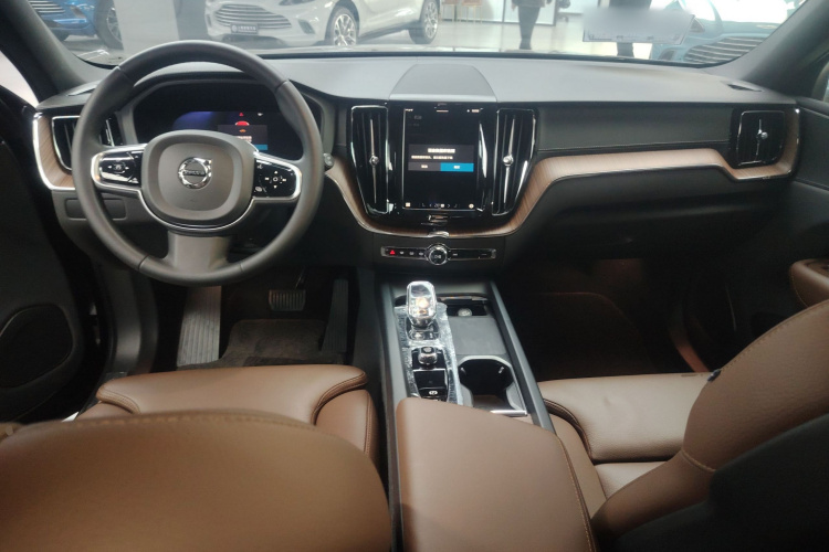 沃尔沃XC60 2024款 B5 四驱智远豪华版中控内饰12