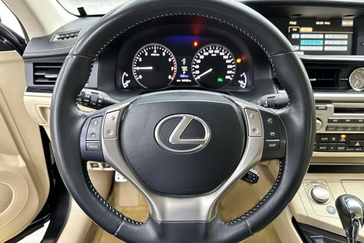 雷克萨斯ES 2013款 250 精英版中控内饰7002