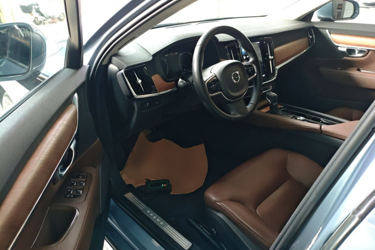 沃尔沃S90 2020款 T5 智逸豪华版中控内饰20