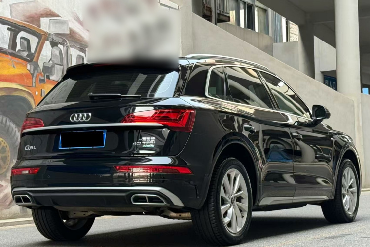 奥迪Q5L 2022款 改款 40T 豪华动感型车身外观6002