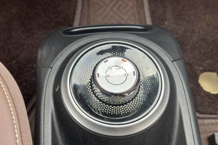 五菱汽车 五菱缤果 2023款 203km 轻享款中控内饰7011