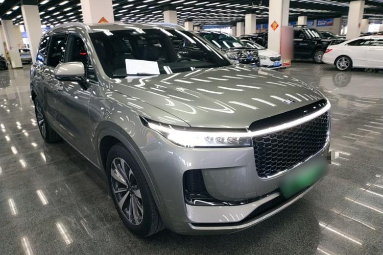 理想汽车 理想ONE 2021款 增程6座版车身外观3