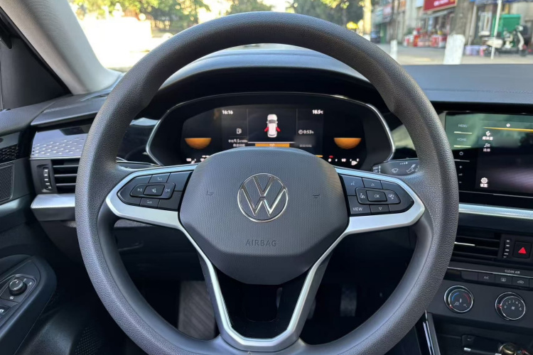 大众 帕萨特 2024款 280TSI 商务版中控内饰7008