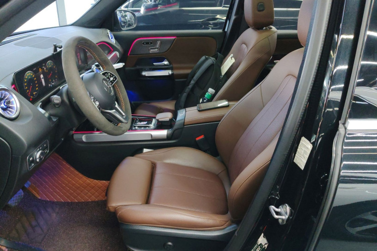 奔驰GLB 2023款 GLB 220 时尚型局部细节19