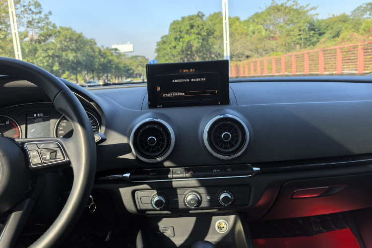 奥迪A3 2020款 Limousine 35 TFSI 时尚型 国VI中控内饰7011