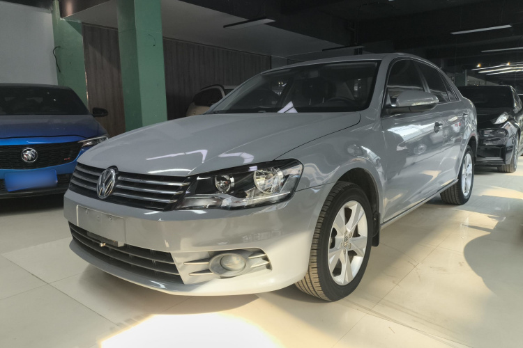 大众 宝来 2014款 1.6L 自动舒适型车身外观1