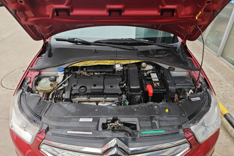 雪铁龙 爱丽舍 2014款 1.6L 自动时尚型局部细节24