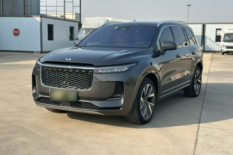 理想汽车 理想ONE 2021款 增程6座版车身外观1