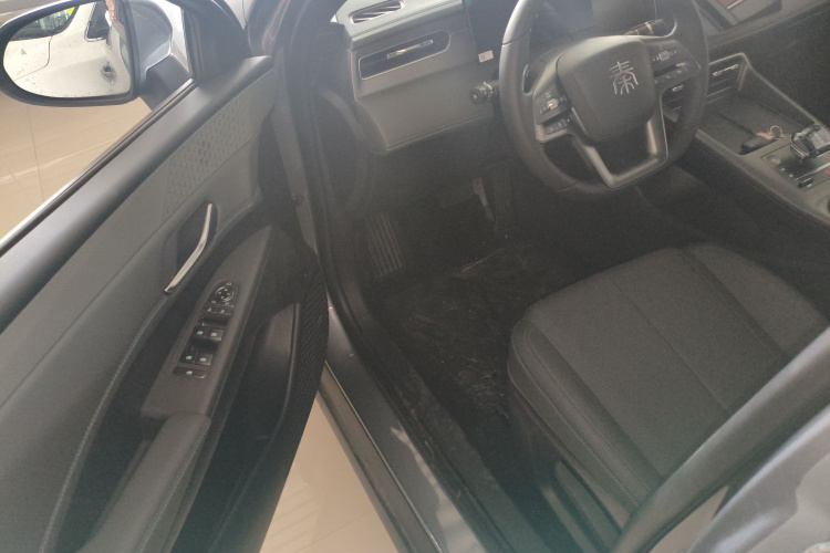 比亚迪 秦PLUS 2025款 EV 智驾版 420KM领先型中控内饰20