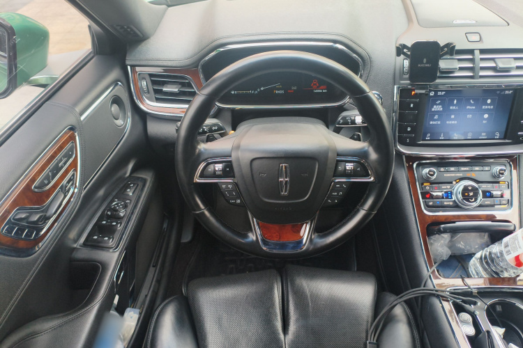 林肯大陆 2020款 2.0T 两驱MONO限量尊耀版 MONO BLACK中控内饰13