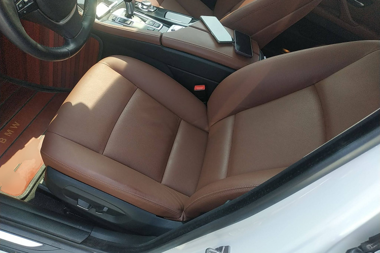 宝马5系 2017款 525Li 领先型中控内饰19