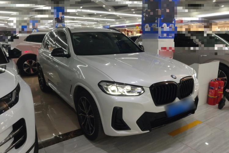 宝马X3 2022款 改款 xDrive30i 尊享型 M曜夜套装车身外观3
