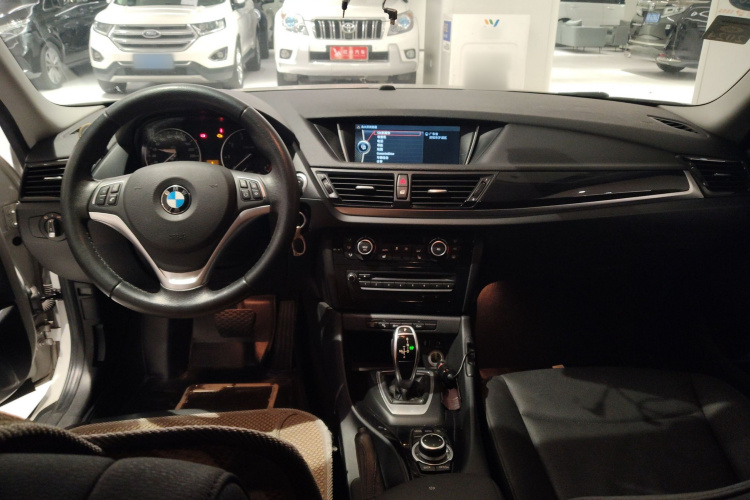 宝马X1 2015款 sDrive18i 领先晋级版中控内饰12