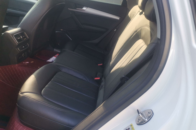 奥迪Q5L 2020款 改款 40 TFSI 荣享时尚型中控内饰21