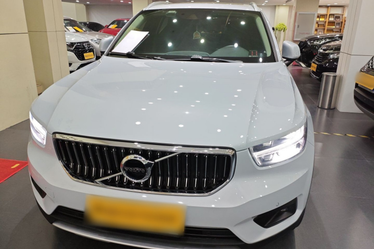 沃尔沃XC40 2020款 T4 四驱智远豪华版车身外观2