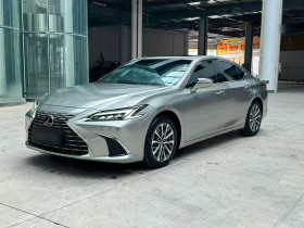 雷克萨斯ES 2025款 300h 臻享版