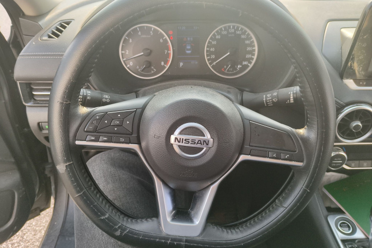 日产 轩逸 2021款 1.6L XL CVT悦享版中控内饰13