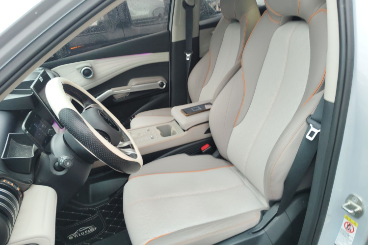 比亚迪 元PLUS 2023款 冠军版 430KM 领先型局部细节19