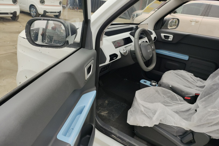 吉利银河 2024款 熊猫mini 200km 耐力熊中控内饰20